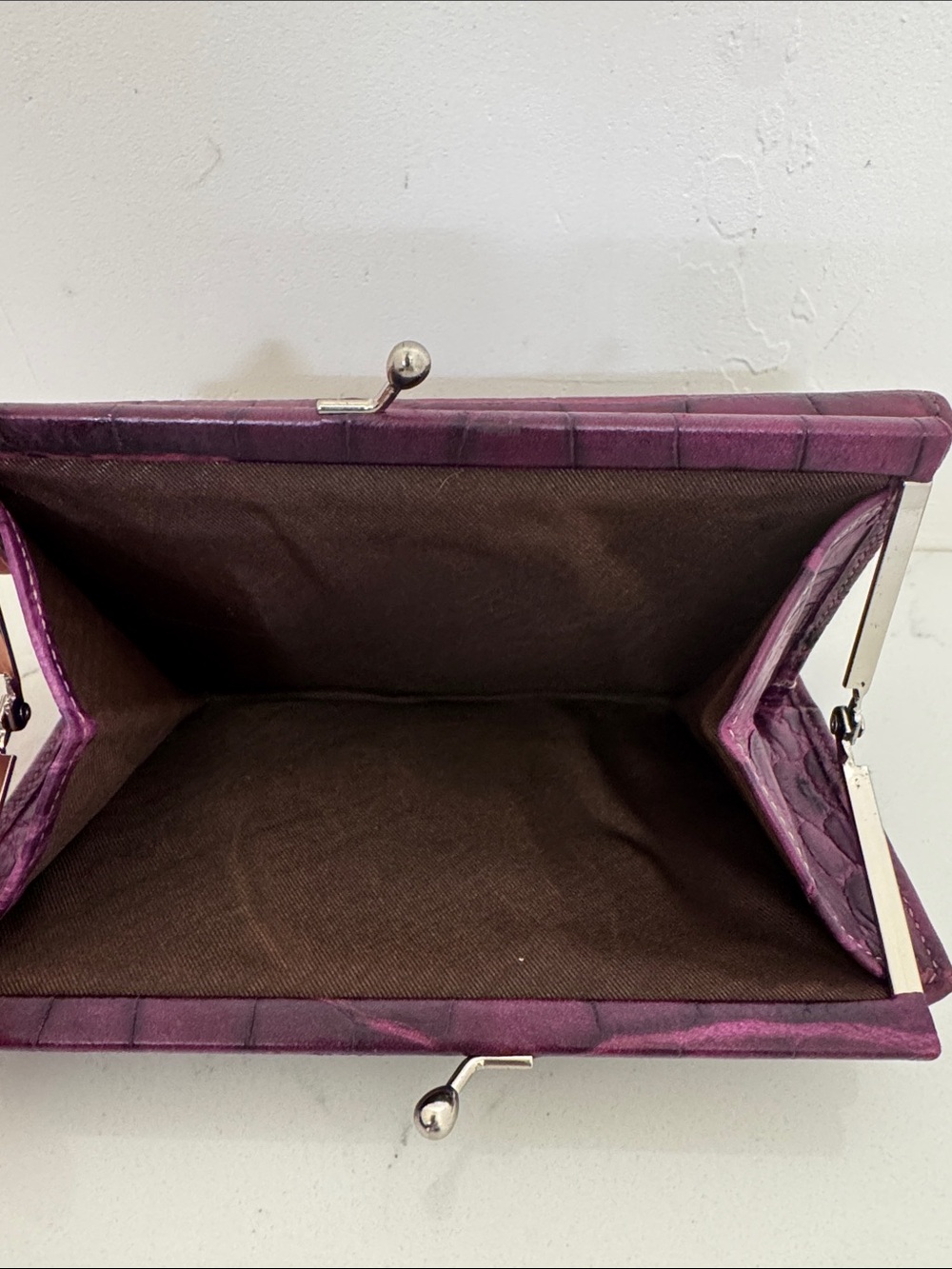 Vintage Dooney & Bourke Plum Croc-Embossed Wallet - Picture 4 of 10
